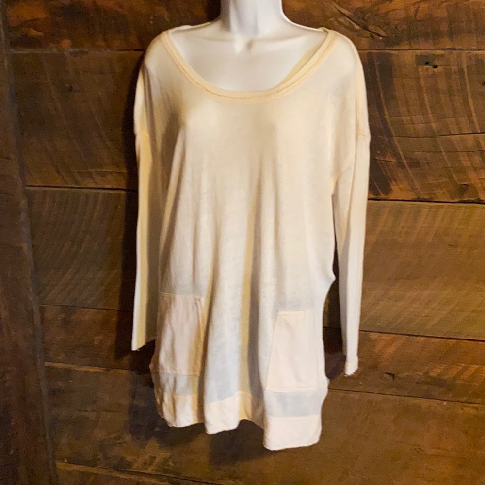 Women’s Free People top